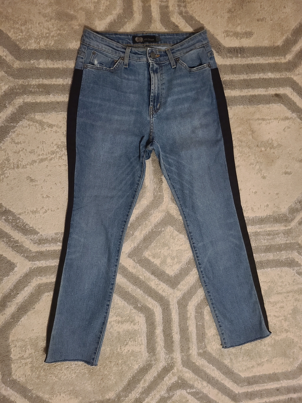 JET John Eshaya Women’s Blue Jeans with Black Side Stripe Size 6